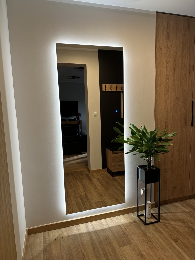 lustra LED na wymiar, lustra podświetlane